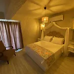 Oda ve Kahvaltı Naz