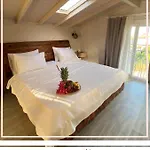 Naz Bed & Breakfast Alacati