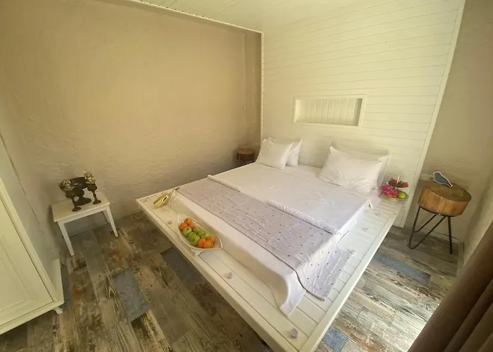 Oda ve Kahvaltı Naz