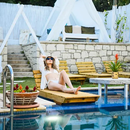 Oda ve Kahvaltı Naz