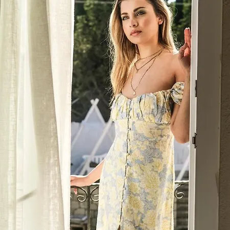 Oda ve Kahvaltı Naz Alaçatı