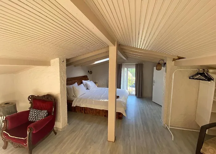 Bed & Breakfast Naz *